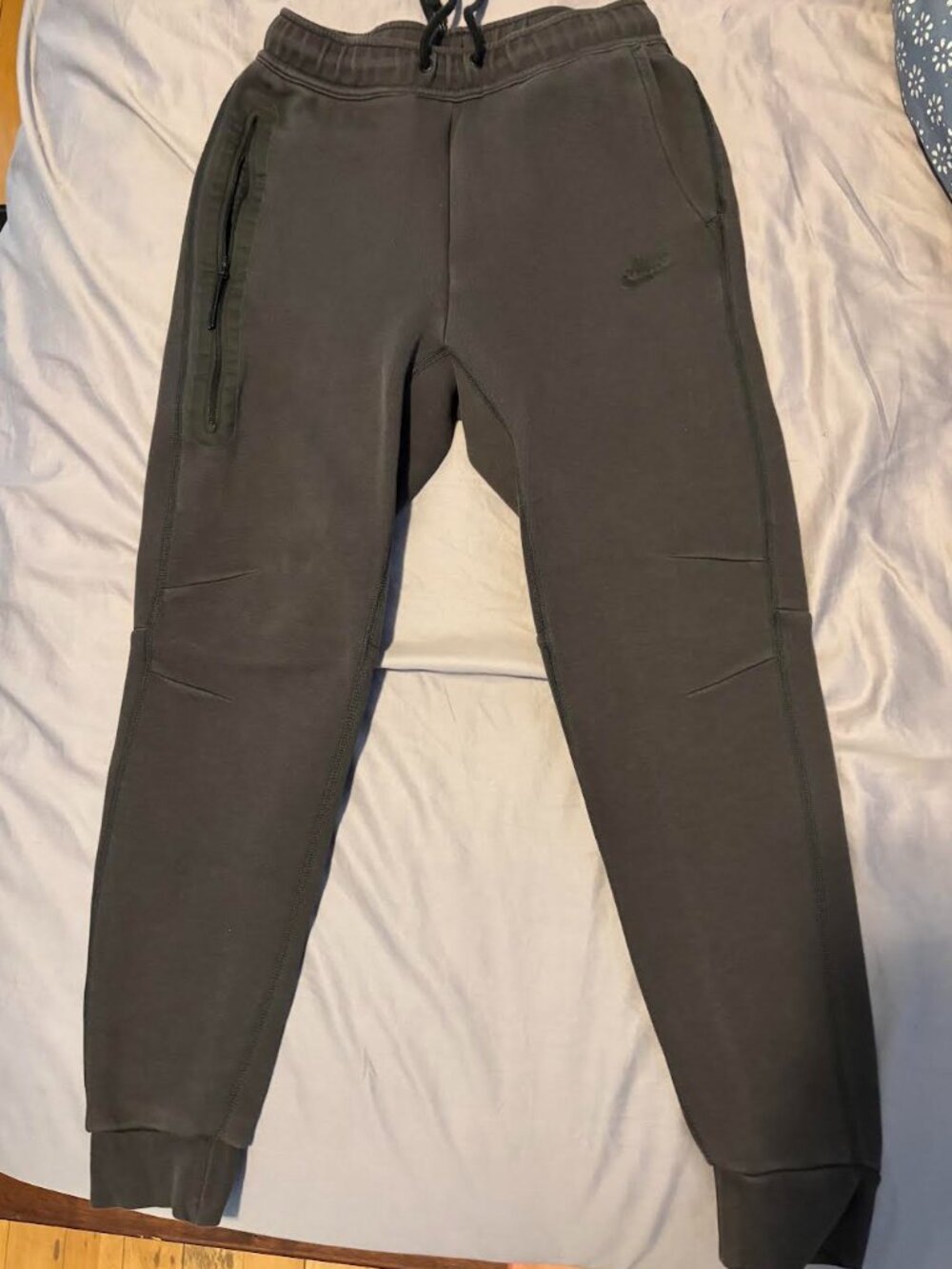 Small nike grey sweatpants